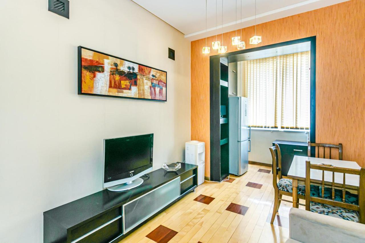 Lovely Sweet Apartment Bakú Exterior foto