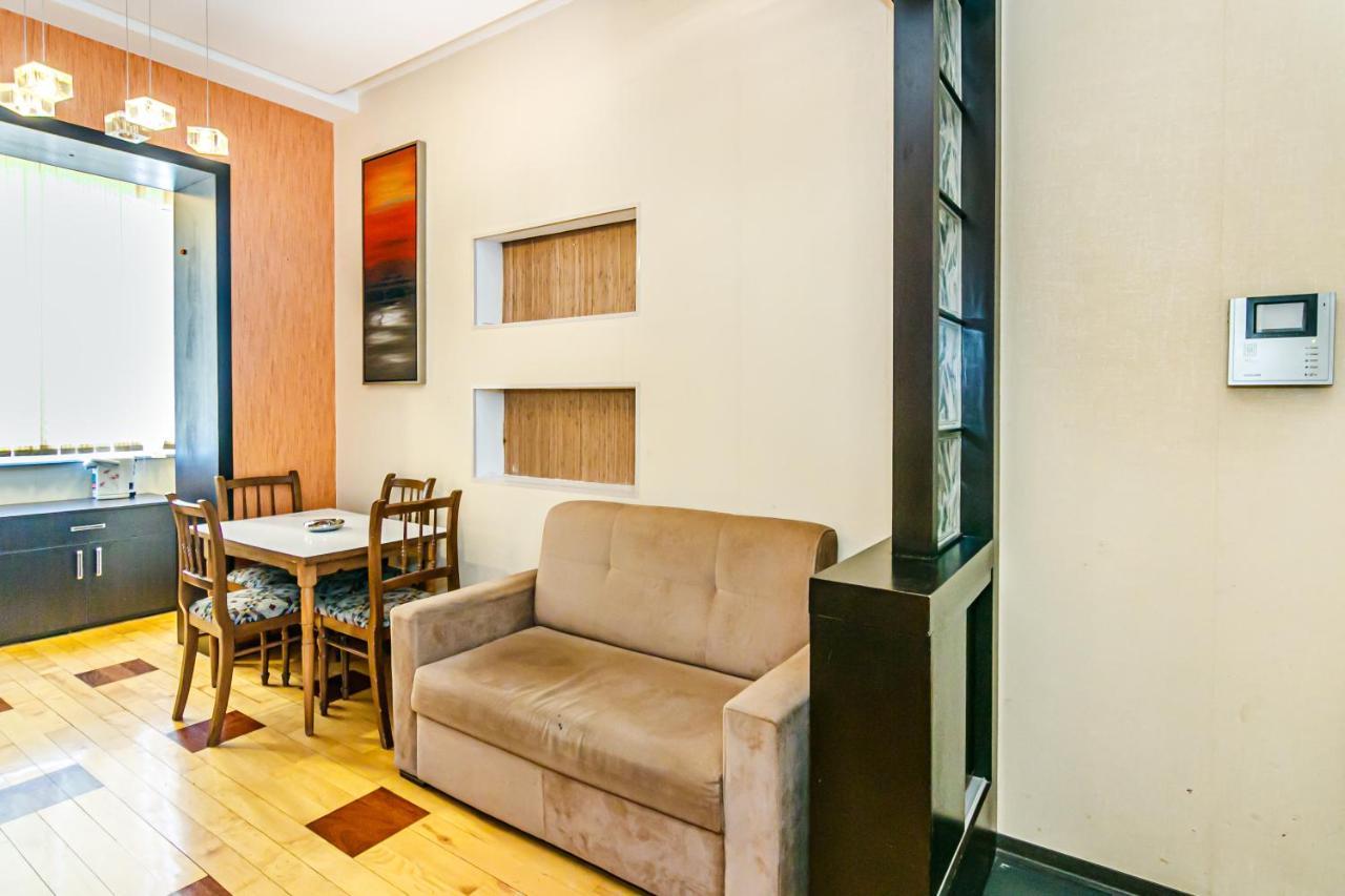 Lovely Sweet Apartment Bakú Exterior foto