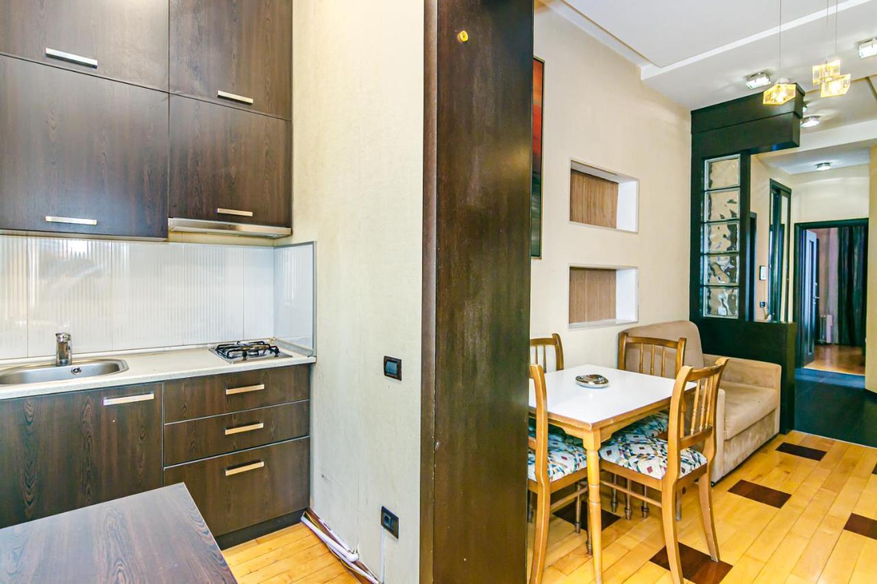 Lovely Sweet Apartment Bakú Exterior foto